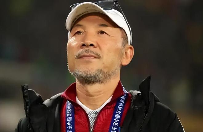 三位重庆籍国脚名将，大家更看好谁新赛季来铜梁龙？杨立瑜领衔