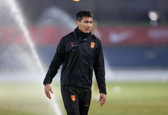 邵佳一即将亮相 新国足元旦启航