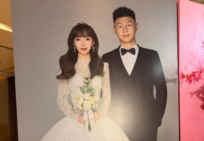 国足方昊大婚！婚礼上一展歌喉，离任总经理李明受邀上台发表贺词