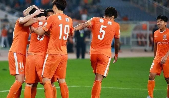 意外！鲁能本土引援为何至今没新大鱼出现？背后原因引发热议