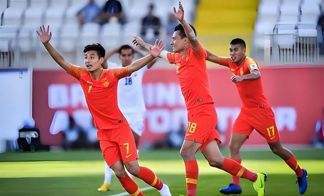 邵佳一国足后首要任务！就是要激活这位新归化，让他能真正挑大梁