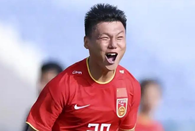 即将留洋？浙江队引进25岁国脚，动摇王钰栋位置，他可能真要走了