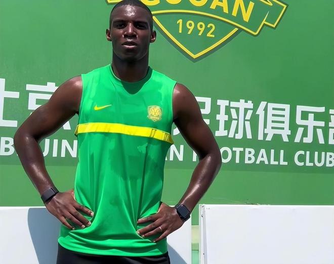 王子铭已在12月31日官宣离开国安，未来将去蓉城效力，引发热议