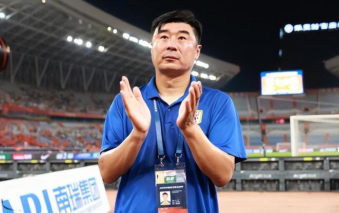 清洗计划启动！28岁国脚前锋或遭韩鹏清洗离开泰山队，新东家浮现