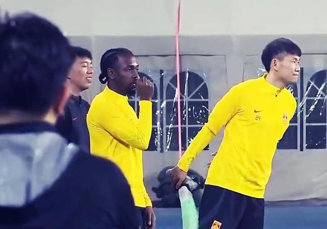 李可等足协道歉 刘诚宇两边不待见！沪上国脚失宠 邵帅青睐京鲁帮