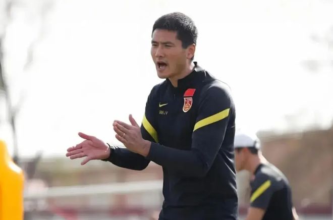 反转！于汉超、周挺进入国足原因曝光，难怪郑智会离任