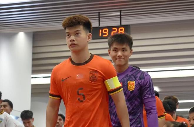 马德兴：U23男足今天飞抵利雅得，刘浩帆已经开展有球训练