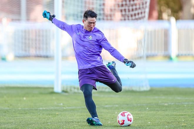 津门虎门神离队！球队已圈定新门将，旧将杜佳领衔成为热门候选人