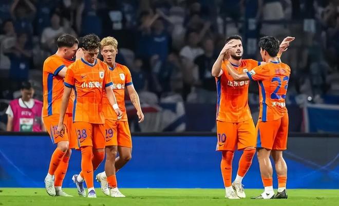 高准翼大婚，山东泰山成国脚大户，段刘愚留队，洛佩斯离队快解决