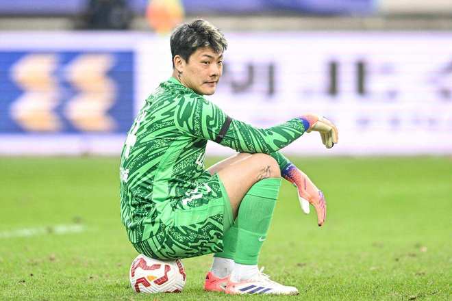 同样是老将！为何颜骏凌还能进邵佳一国足首期名单，王大雷却无缘