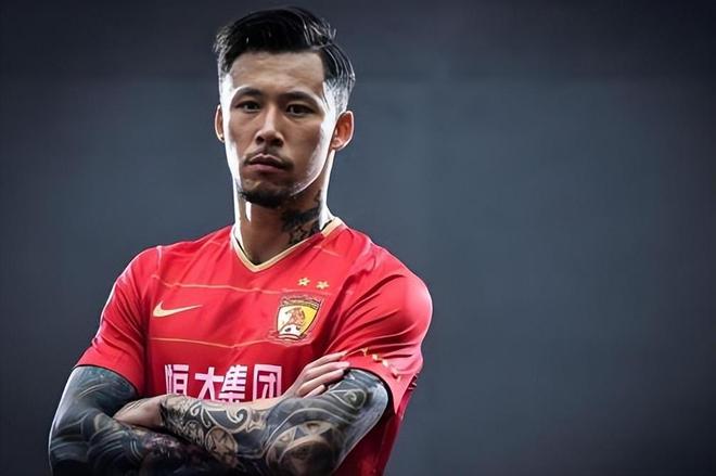 津门虎冬训将迎来五张新面孔试训！未来谁能最终留下来，引发热议