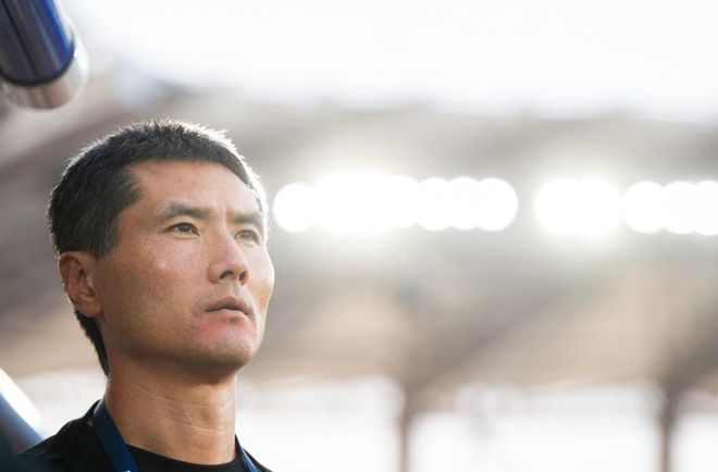 国足新帅邵佳一正式升帐：实现球迷多年的梦想是我们的目标