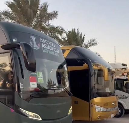 马德兴：组委会为U23男足配备4辆车，还有司机和搬运工