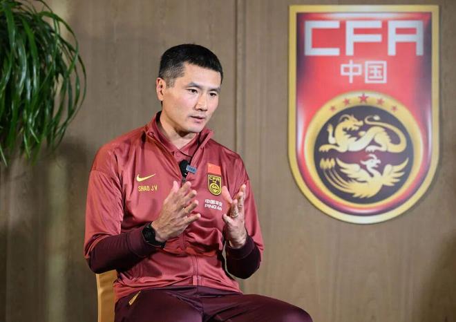 打进世界杯！国足新帅邵佳一透露目标