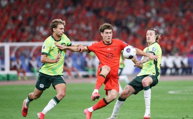 中国U23国足沙特备战冲刺 演练进攻战术迎战伊拉克