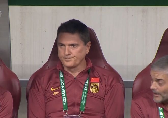 国足vs伊拉克！532阵型首发浮现：彭啸压阵，王钰栋+拜合拉木冲锋