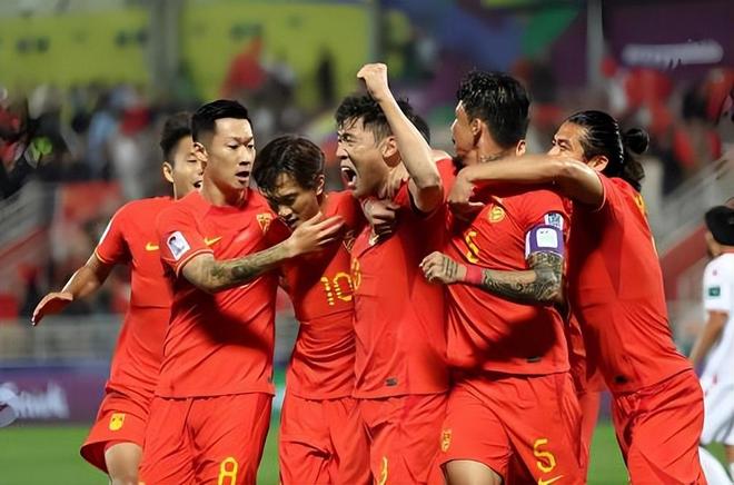 意外！邵佳一接手国足后做出第一个重要决定，事关谁来当国足队长