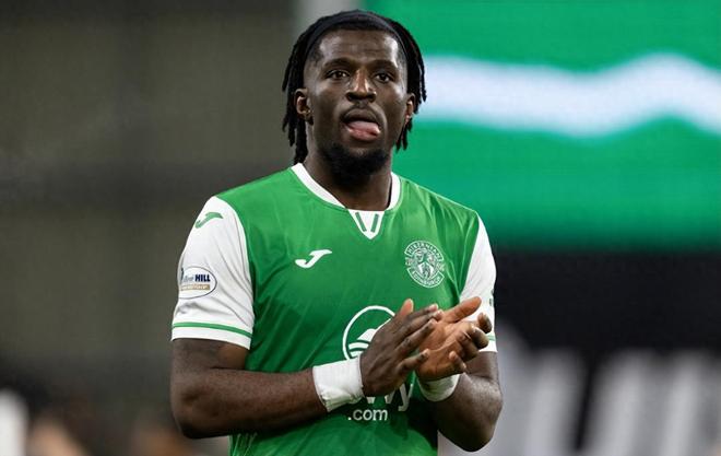 黑又硬！晚上19点！山东泰山又一绯闻外援出炉，26岁，身高1米86