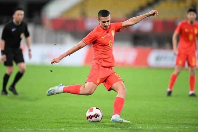 依木兰落选原因曝光！名记：对抗无优势，未来大有用武之地