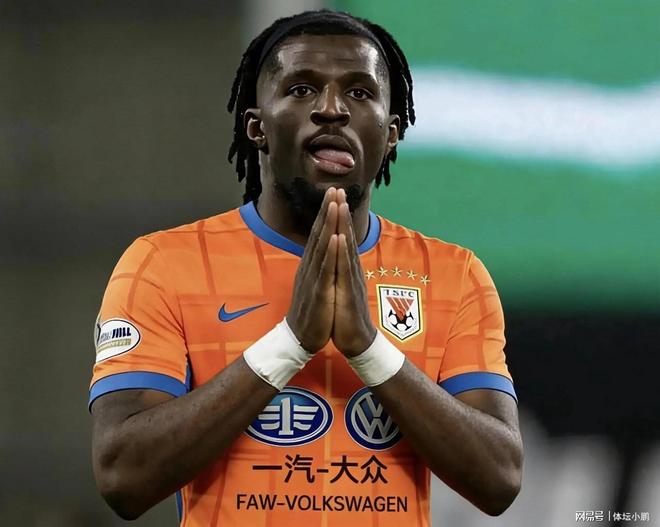 洛佩斯刚走，泰山队就敲定国脚中卫！转会费+世界杯空窗，值吗？