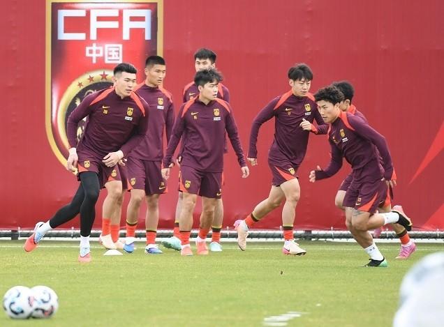 北青:国足肇庆阶段训练重点放在体能储备,塞鸟12号迪拜报到 北青:国足肇庆阶段训练重点放在体能储备,塞鸟12号迪拜报到