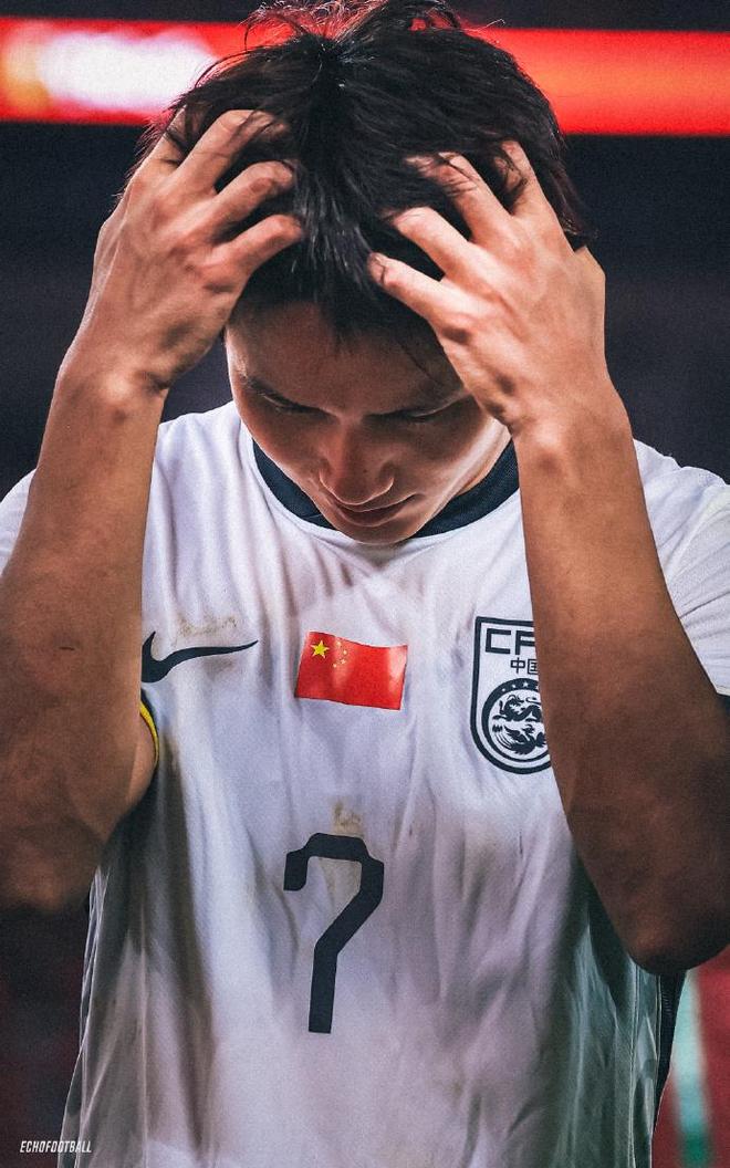 安东尼奥遭炮轰：换人莫名其妙！没对抗没争顶，为啥放弃朱鹏宇