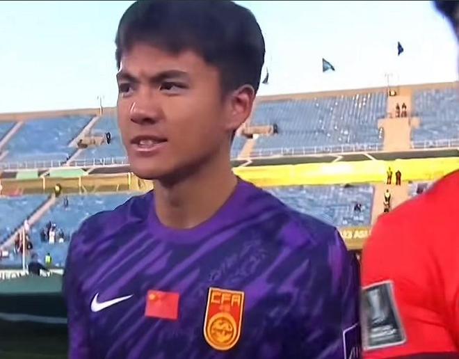 记者：U23国足门将李昊大概率会留在青岛西海岸