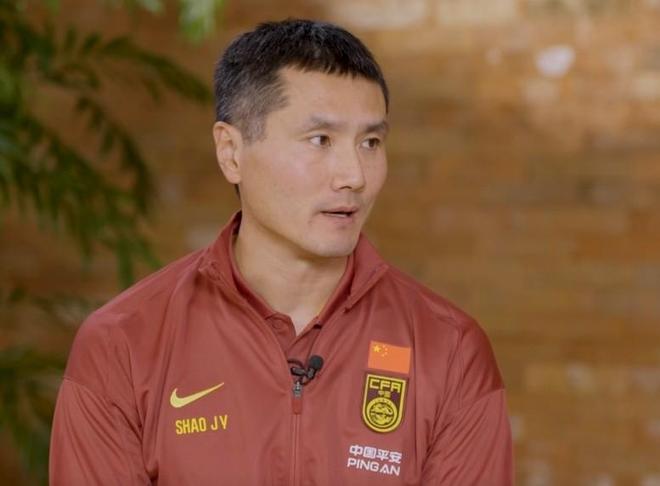 邵佳一：理解球迷的心情，大家总会有恨铁不成钢的感觉