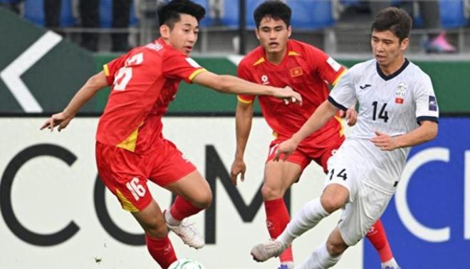 U23亚洲杯大爆冷，越南跃居榜首，前冠军2-3惜败，国足仅排第三