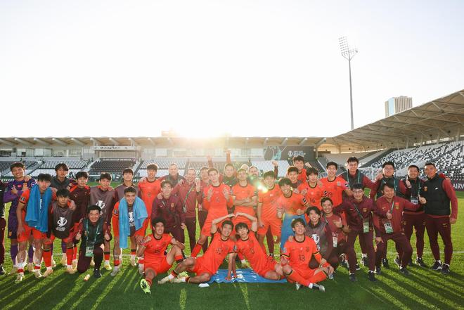 马德兴：U23国足拿4分足够回应非议；集训期间多次演练定位球