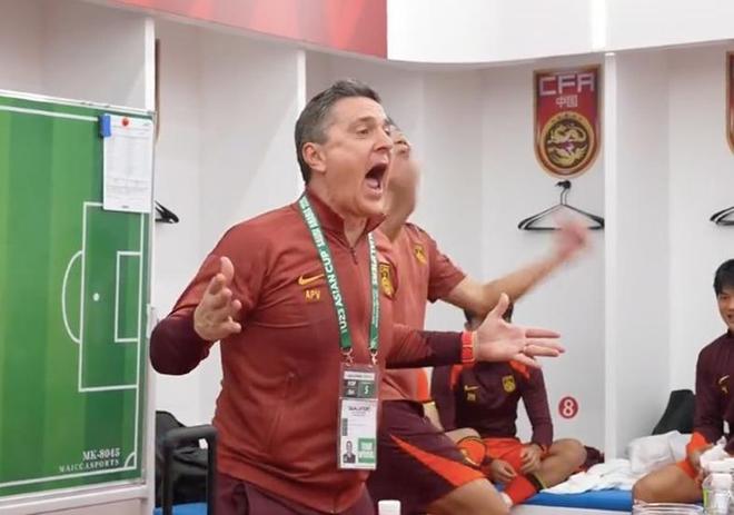 邵佳一补招朱鹏宇打脸安东尼奥？刘诚宇可惜了 两大中锋自废武功