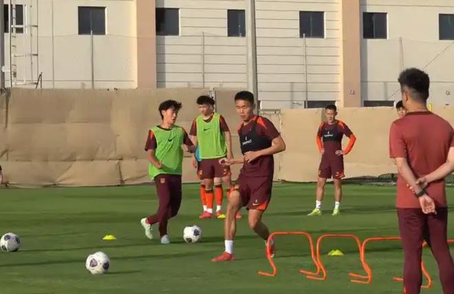 没钱了！国足住宿费7年跌10倍：曾热衷豪华单间，如今只能住标间