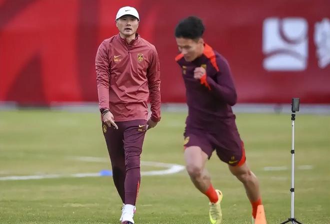 大清洗？邵佳一增加训练强度，部分国脚疲劳，近一半球员将被淘汰