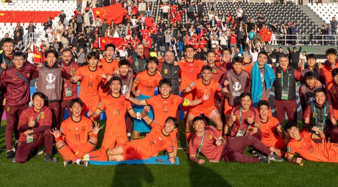 历史性突破！U23国足首入八强，三战不败0失球，连刷4大纪录