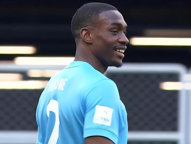 同样是从大连队加盟津门虎，为何黄嘉辉进国足了，王献均却没有