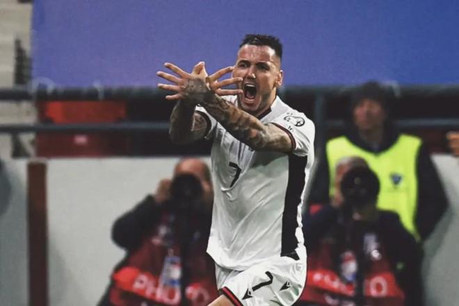 外媒：阿尔巴尼亚国脚马纳伊同意加盟浙江队，年薪超400万欧