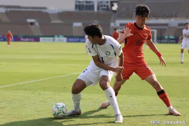 半场数据惨淡下的坚守：U23国足依靠门将神扑暂平乌兹别克斯坦