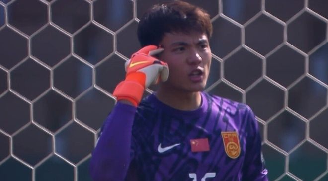 超神！李昊8扑救+点球战扑点 3度受伤坚持令人动容 进4强激动爆粗