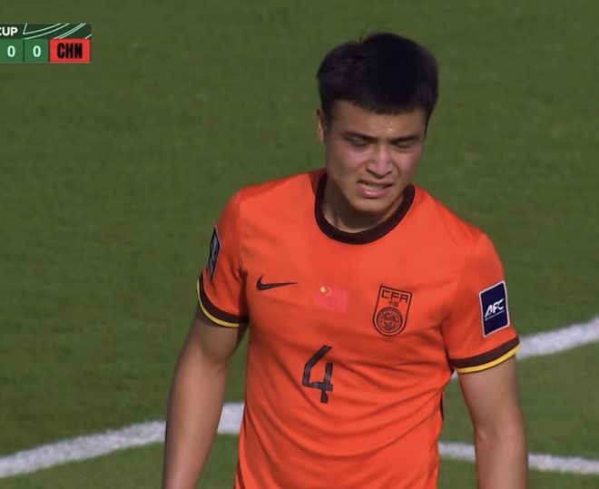 与乌兹别克的点球大战前，谁注意到李昊的表情，还没踢就知道稳了