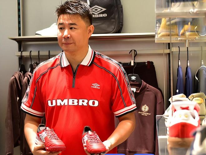 啪啪打脸！名宿批U23国足踢球像吃大便，遭球迷嘲讽：好吃吗？