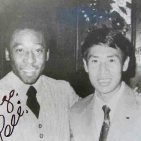 1981年世预赛国足轮换主力，与沈祥福组成北京队左路走廊，刘利福