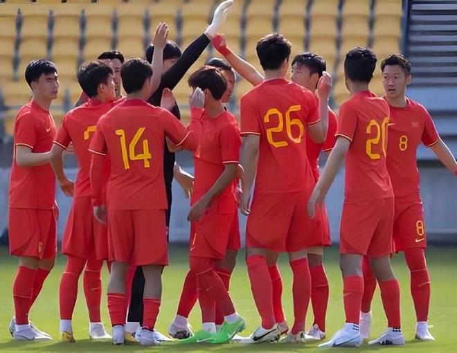 杨皓宇刚停赛！安东尼奥就敲定久违强援顶替他踢越南，值得期待