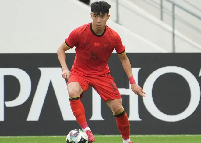 一声叹息：U23国足晋级四强，但2位19岁神童落寞，王钰栋最憋屈