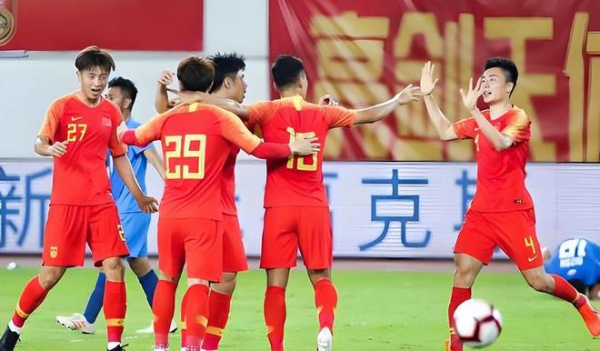 U23国足要想半决赛击败越南，还需要重点激活三人，引发热议