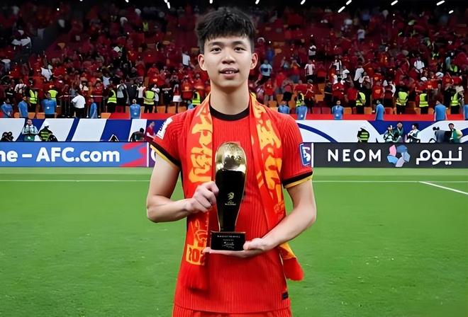 喜讯！邵佳一国足热身赛踢乌兹别克首发预测，韦世豪+张玉宁领衔