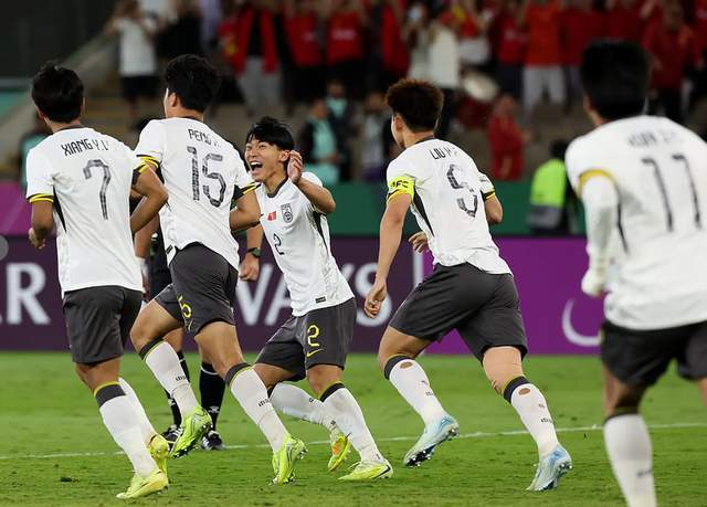 5战0失球！韩媒直呼国足疯狂，李昊征服日媒，全平台盛赞安东尼奥