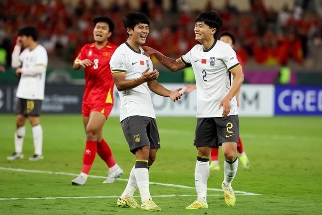 五后卫破防五后卫，U23国足三招砸开越南铁桶阵