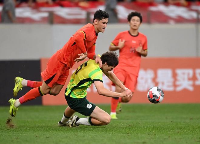 U23亚洲杯实现历史性突破，场面难看就难看点吧，能赢就行