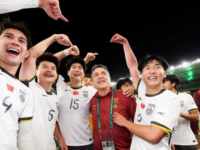 44岁前国脚：我看U23国足踢球心里发慌，安东尼奥防守不如沈祥福