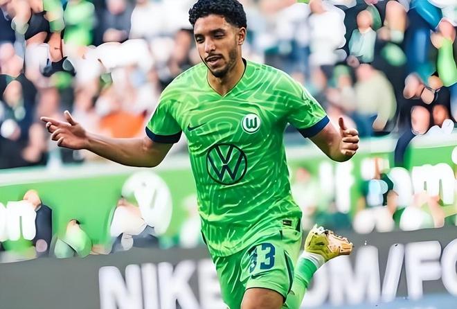 劉建業剛出任重慶銅梁龍主帥，就收到一份驚喜大禮，向余望爆發